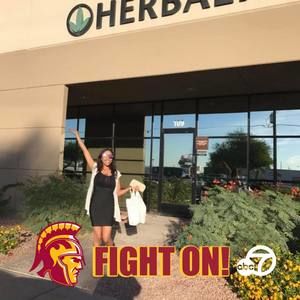 Meet your Posher, Alexis